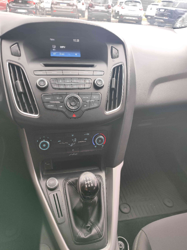 ford focus 1.6 se 16v flex 4p manual 2018