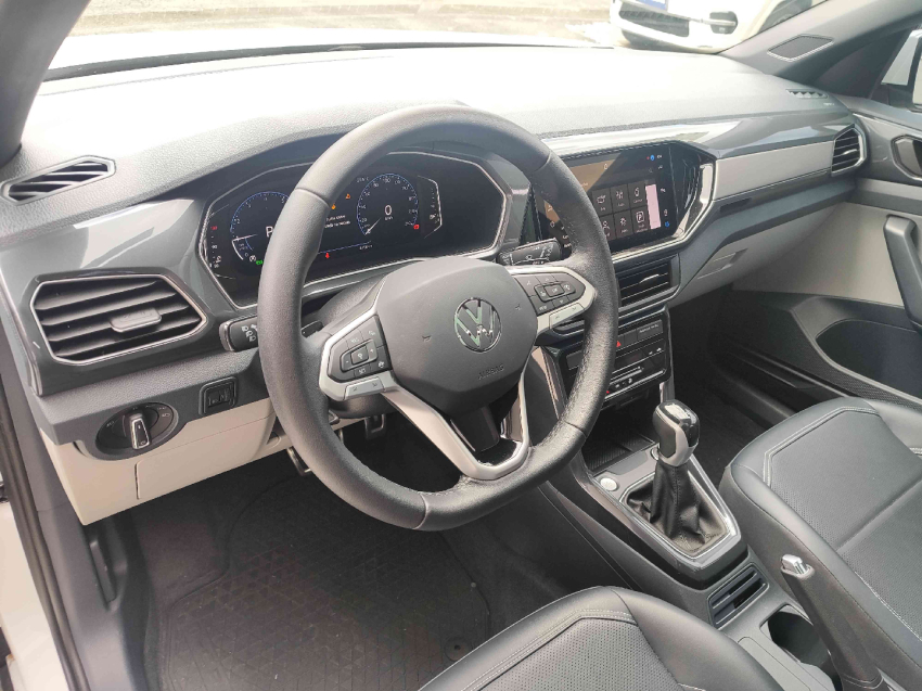 volkswagen t-cross 1.4 250 tsi total flex highline automatico 4p 202410