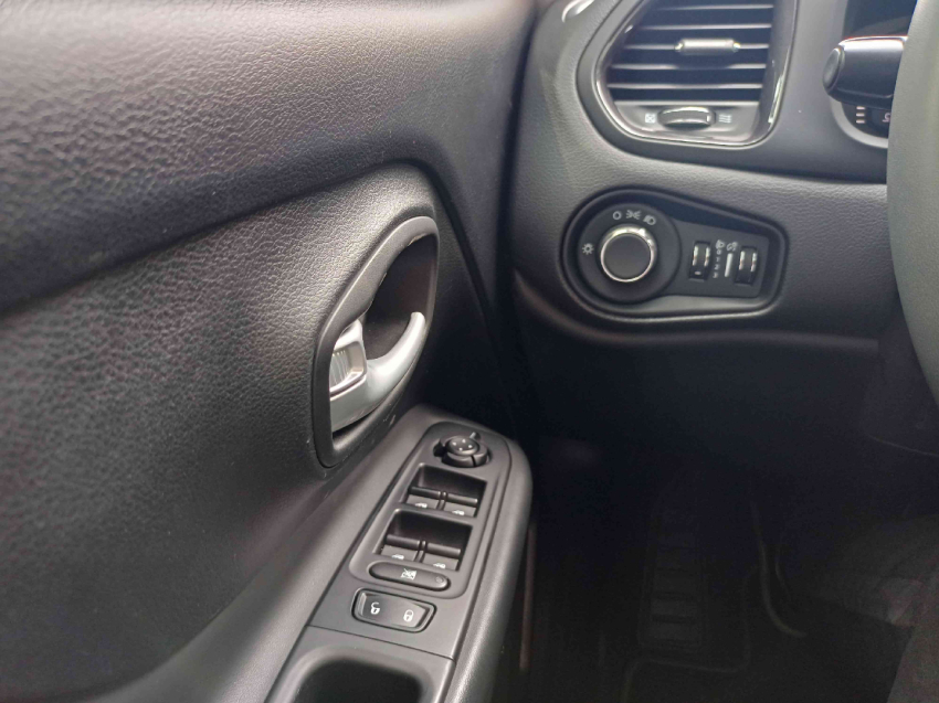 jeep renegade 1.3 t270 turbo flex longitude at6 4p automatico 202317