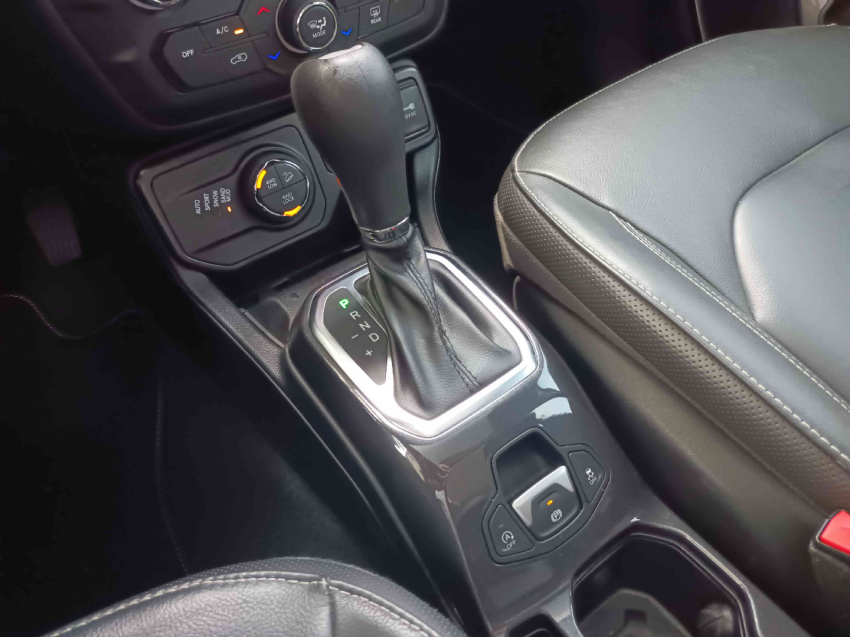 jeep renegade 1.3 t270 turbo flex s 4x4 at9 4p automatico 202219