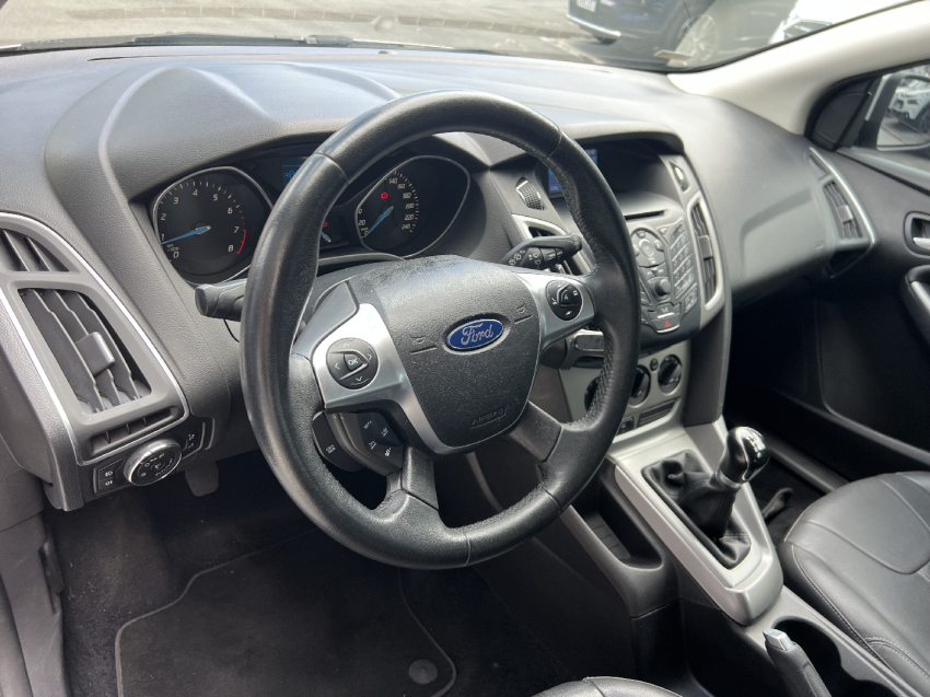 ford focus 1.6 se 16v flex 4p manual 200110