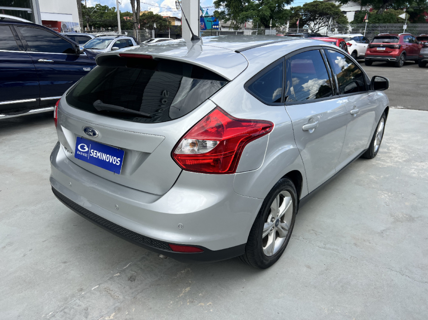 ford focus 1.6 se 16v flex 4p manual 20013