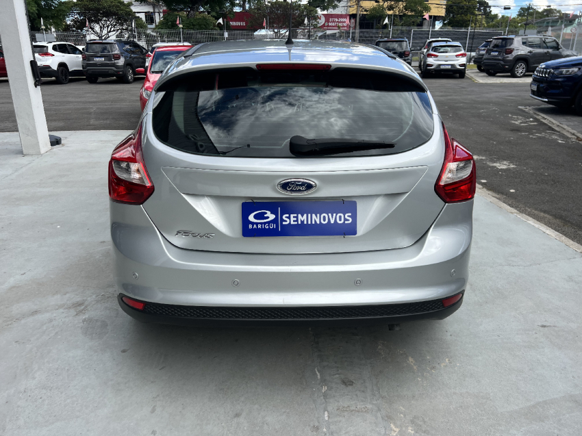 ford focus 1.6 se 16v flex 4p manual 20014