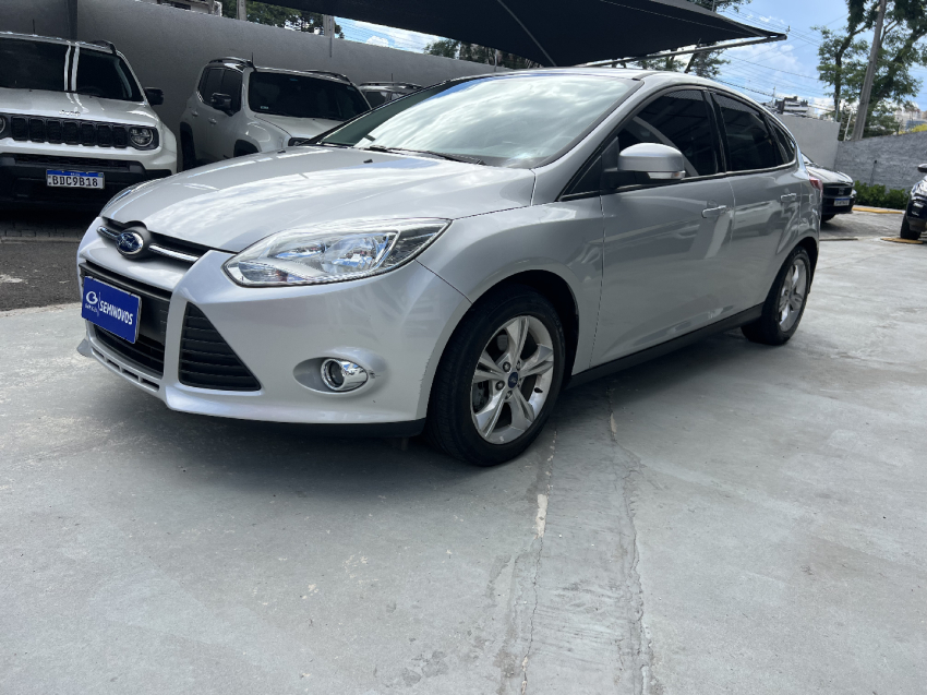 ford focus 1.6 se 16v flex 4p manual 20012