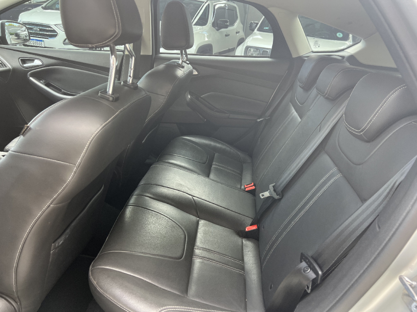 ford focus 1.6 se 16v flex 4p manual 20019