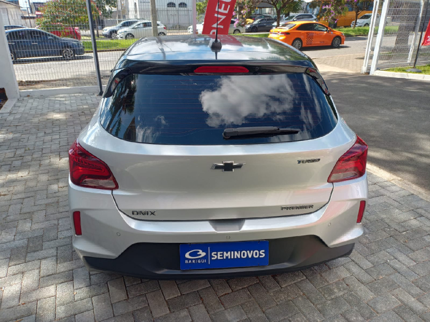 chevrolet onix 1.0 turbo flex premier automatico 4p 20204