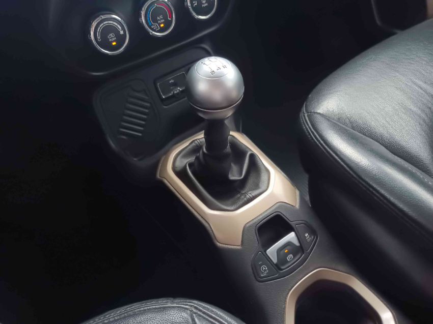 jeep renegade 1.8 16v flex 4p manual 201814