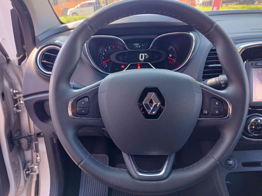 renault captur 1.6 16v sce flex intense x-tronic 4p automatico 201910