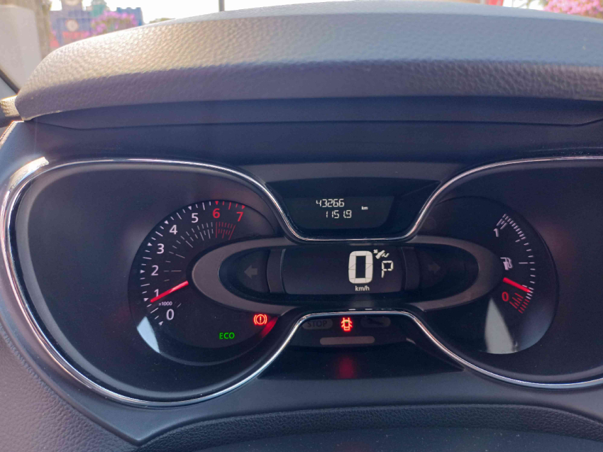 renault captur 1.6 16v sce flex intense x-tronic 4p automatico 201912