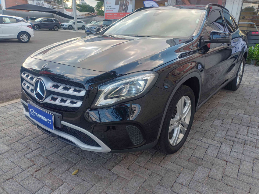 mercedes-benz gla 200 1.3 gci gasolina style 7g-dct 1.6 flex 4p automatico 20202
