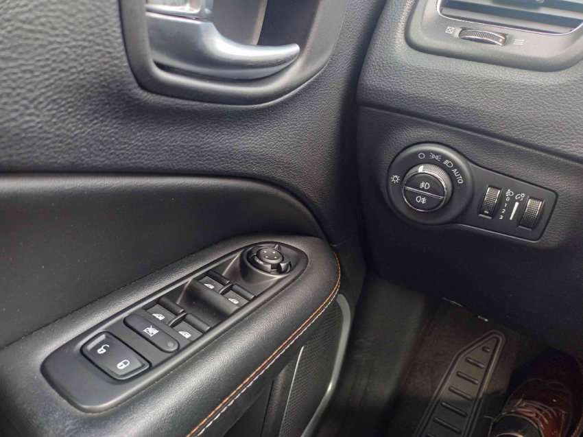 jeep compass 2.0 16v flex longitude automatico 4p 202115