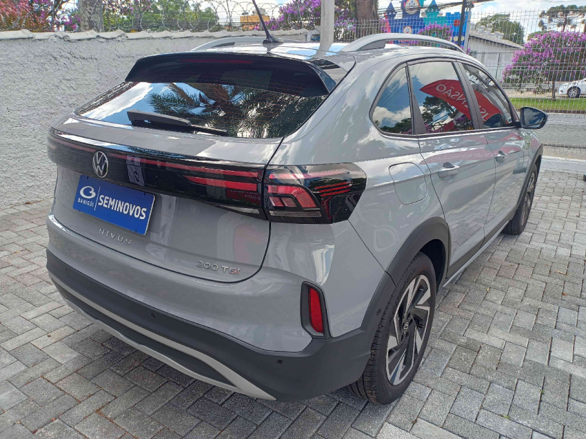 volkswagen nivus 1.0 200 tsi total flex highline automatico 4p 20255