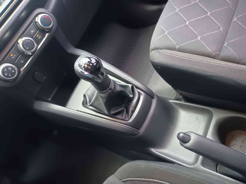 nissan kicks 1.6 16v flexstart s 4p manual flex 202013