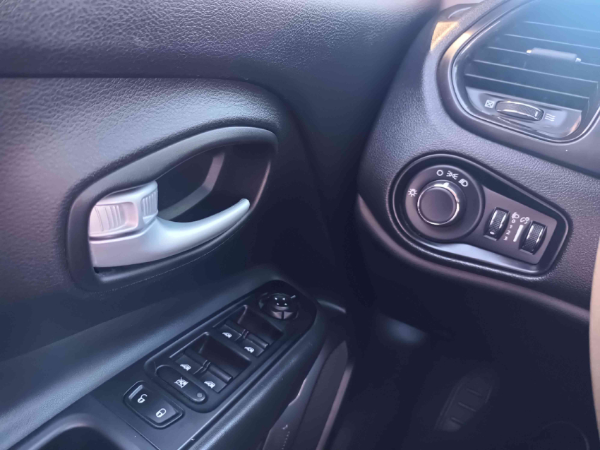 jeep renegade 1.3 t270 turbo flex longitude at6 4p automatico 202315