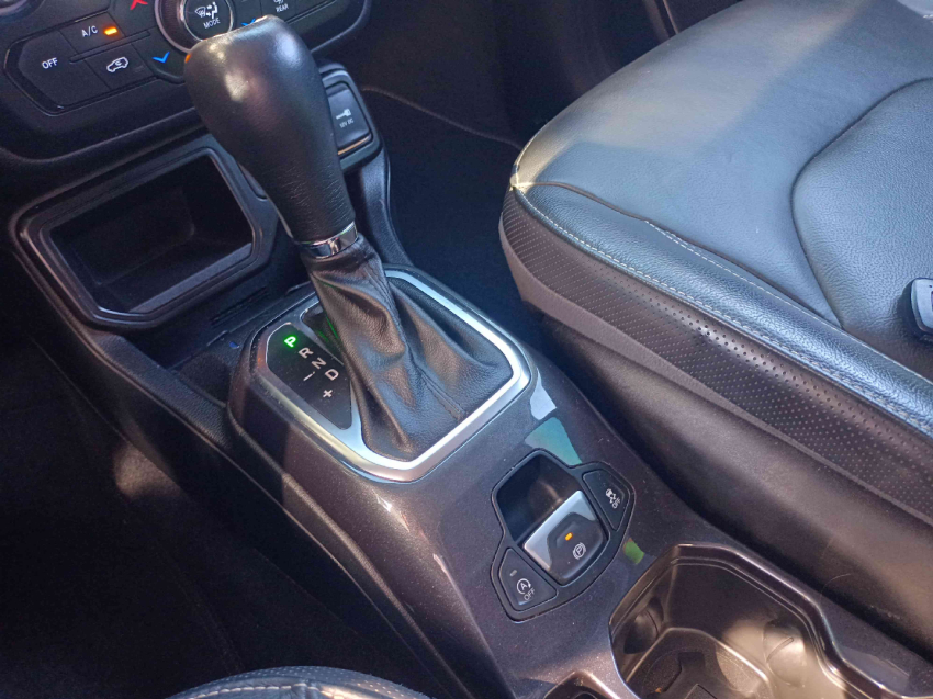 jeep renegade 1.3 t270 turbo flex longitude at6 4p automatico 202312