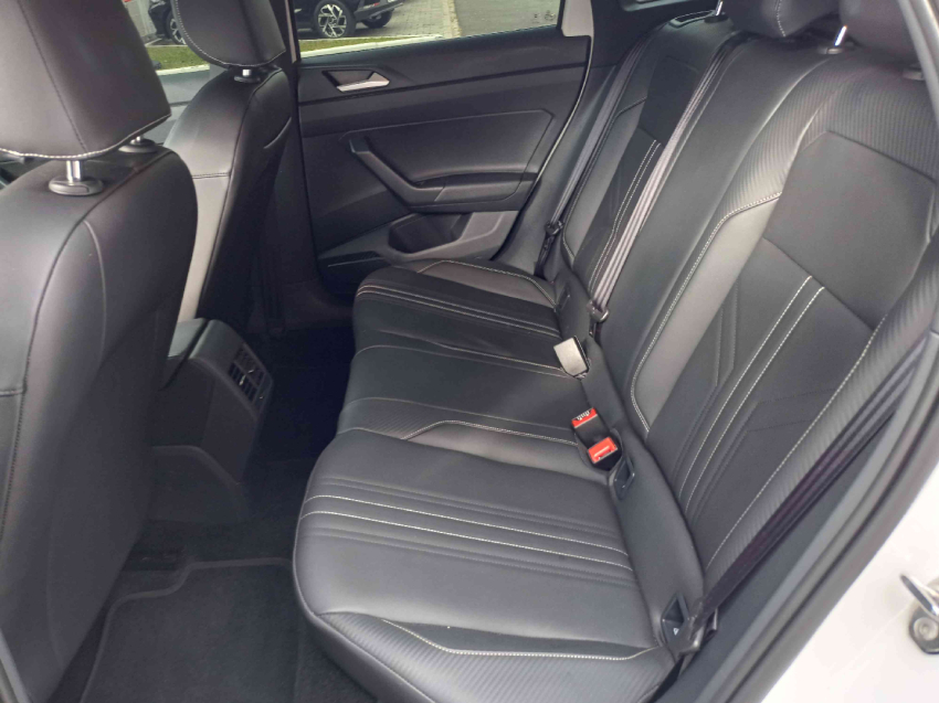 volkswagen nivus 1.0 200 tsi total flex highline automatico 4p 20267