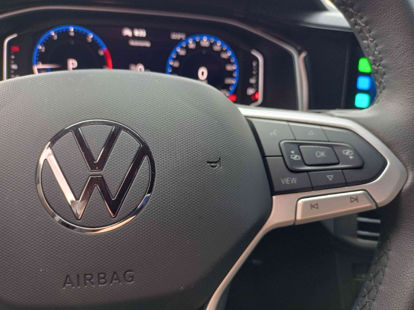 volkswagen nivus 1.0 200 tsi total flex highline automatico 4p 202616