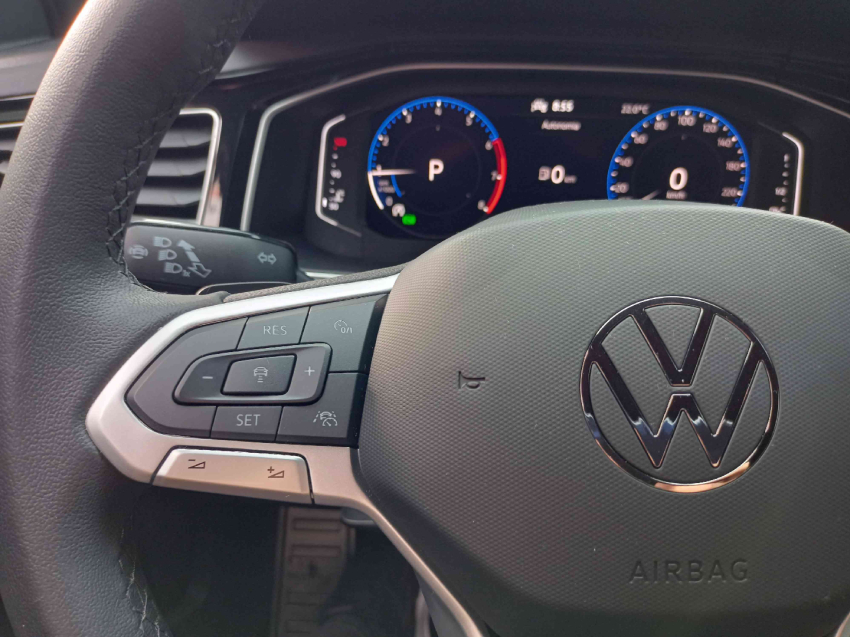 volkswagen nivus 1.0 200 tsi total flex highline automatico 4p 202615