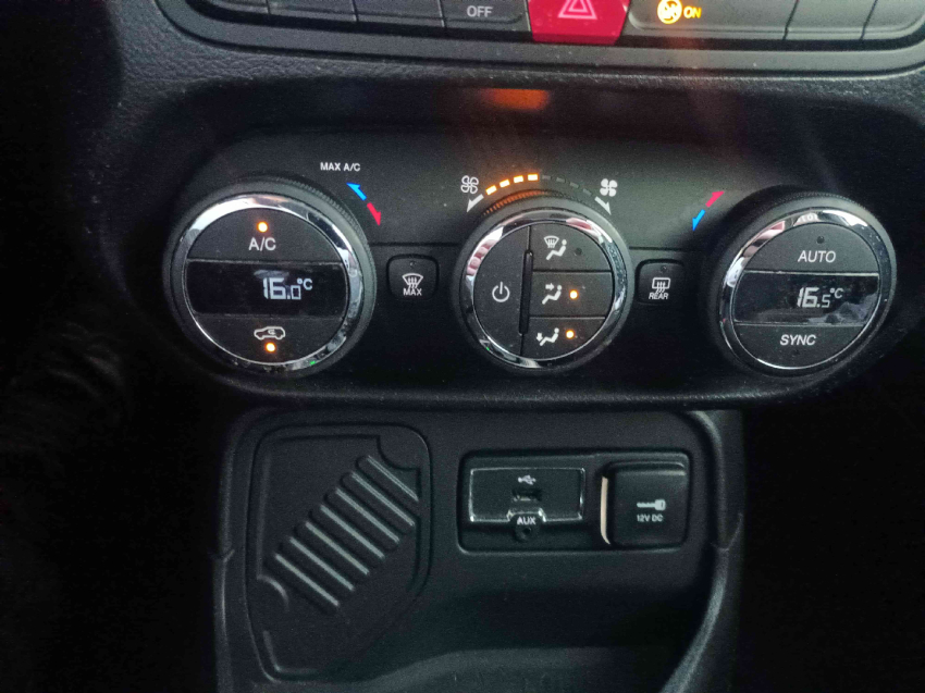 jeep renegade 1.8 16v flex longitude 4p automatico 201713