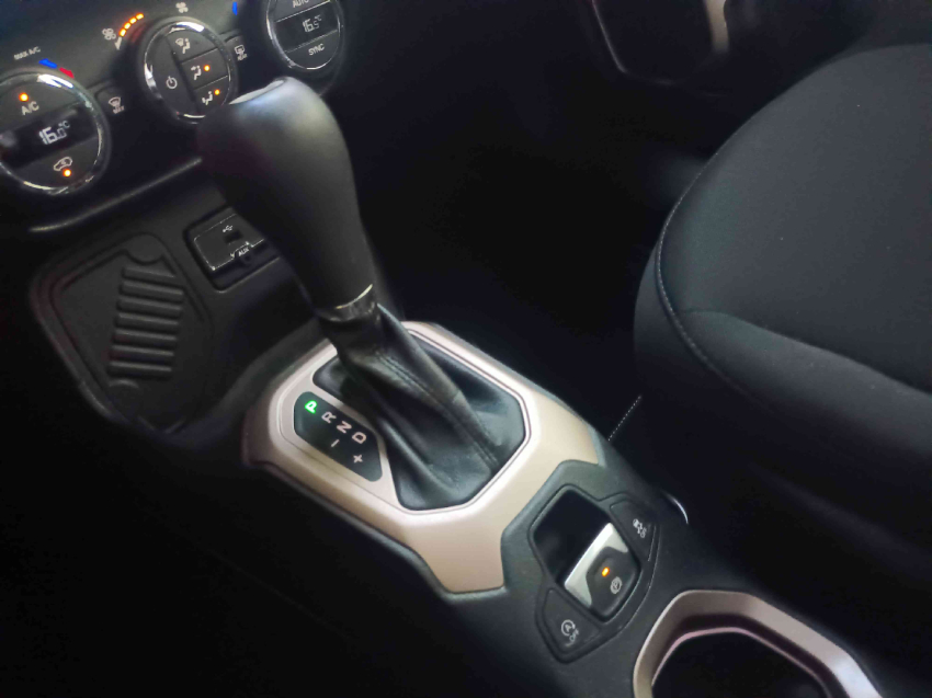 jeep renegade 1.8 16v flex longitude 4p automatico 201714