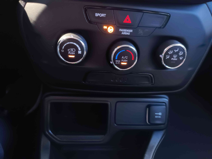 jeep renegade 1.8 16v flex sport 4p automatico 202012