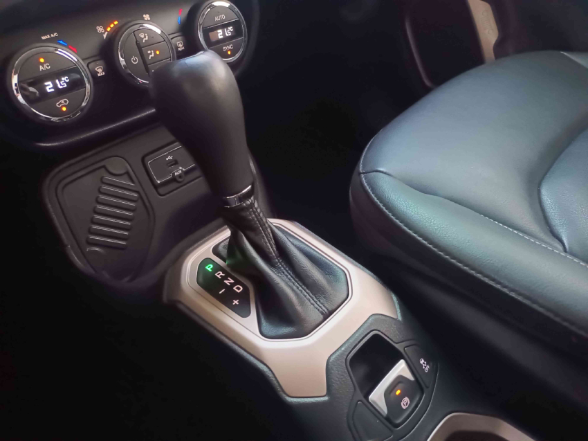 jeep renegade 1.8 16v flex longitude 4p automatico 201613