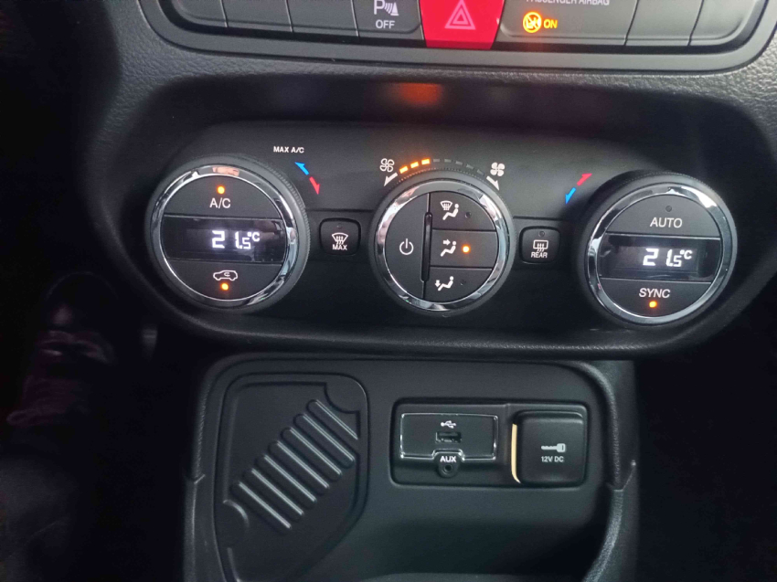 jeep renegade 1.8 16v flex longitude 4p automatico 201612