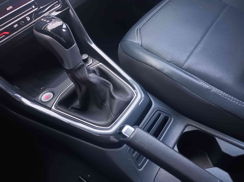 volkswagen t-cross 1.4 250 tsi total flex highline automatico 4p 202314