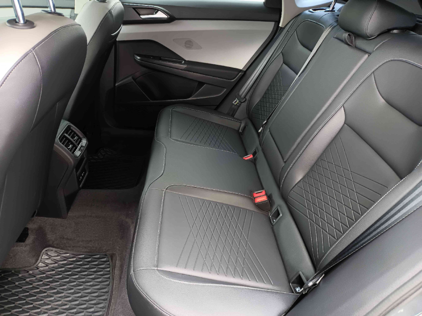 volkswagen taos 1.4 250 tsi total flex comfortline automatico 4p 20237