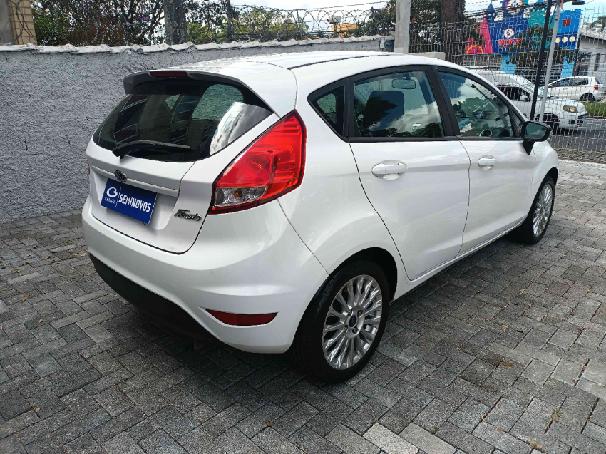 ford fiesta 1.6 se hatch 16v flex 4p manual 20175