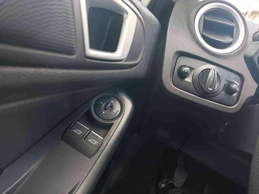 ford fiesta 1.6 se hatch 16v flex 4p manual 201714