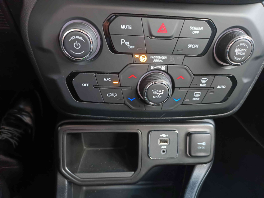 jeep renegade 1.8 16v flex longitude 4p automatico 202111