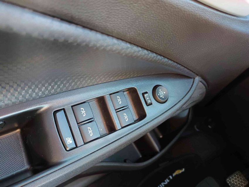 chevrolet onix 1.0 flex plus lt manual 4p 202515