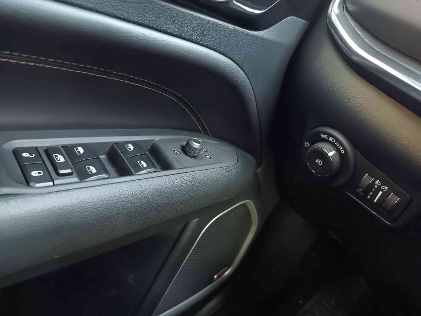 jeep compass 1.3 t270 turbo flex limited at6 4p automatico 202517