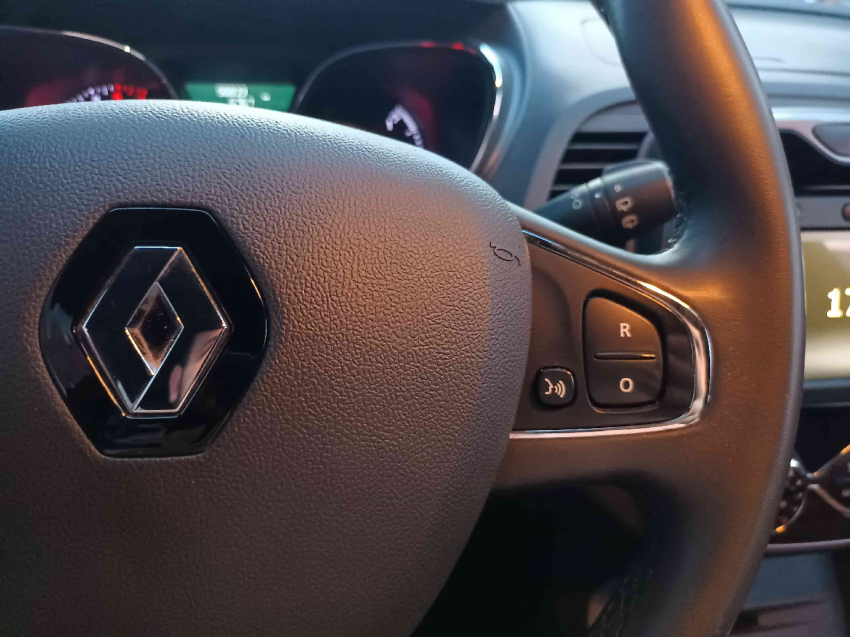 renault captur 1.6 16v sce flex bose x-tronic 4p automatico 202113