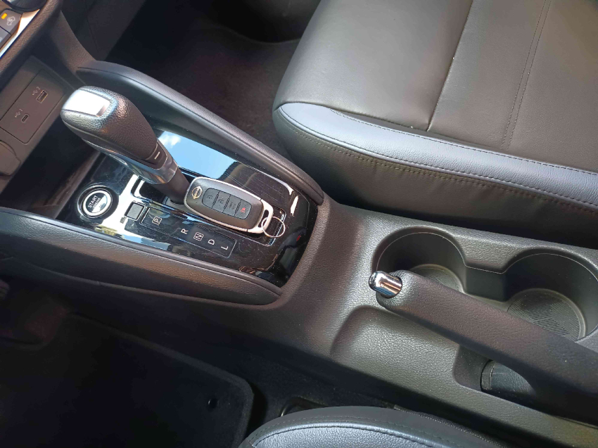 nissan versa exclusive 1.6 16v cvt flex automatico 2023/2414