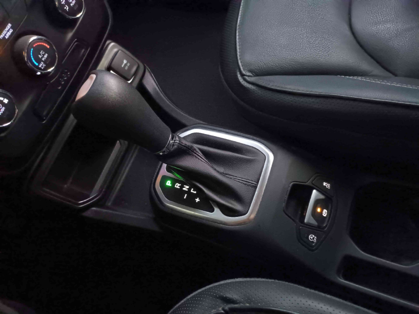 jeep renegade 1.8 16v flex sport 4p automatico 202111