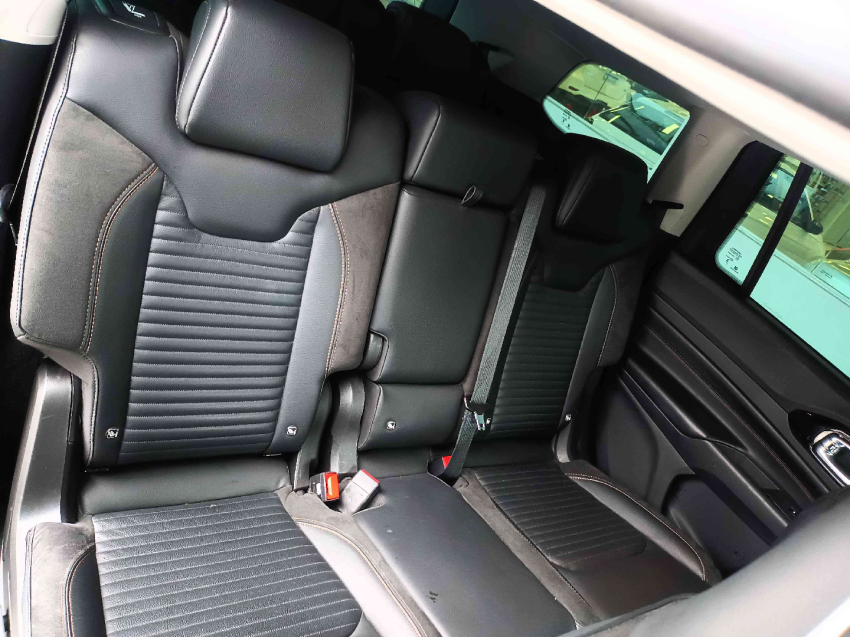 jeep commander 2.0 td380 turbo diesel limited at9 4p automatico 20227