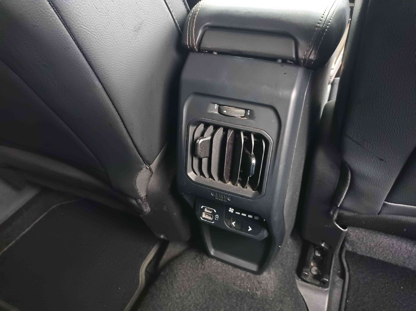jeep commander 2.0 td380 turbo diesel limited at9 4p automatico 20228