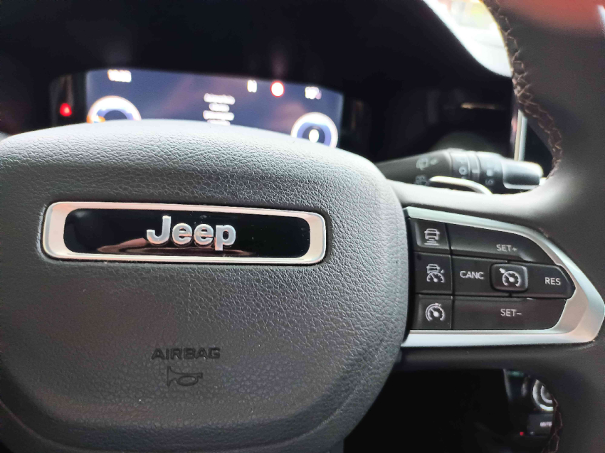 jeep commander 2.0 td380 turbo diesel limited at9 4p automatico 202217