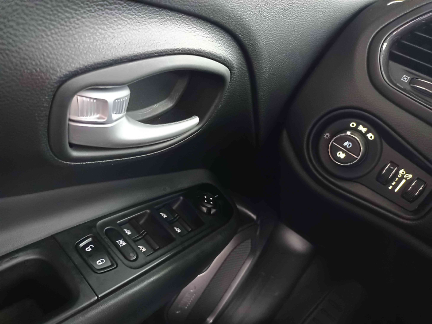 jeep renegade 1.3 t270 turbo flex longitude at6 4p automatico 202413