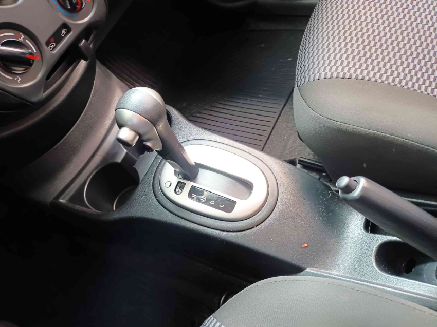 nissan versa 1.6 16v flexstart v-drive special edition xtronic flex 4p automatico 202113