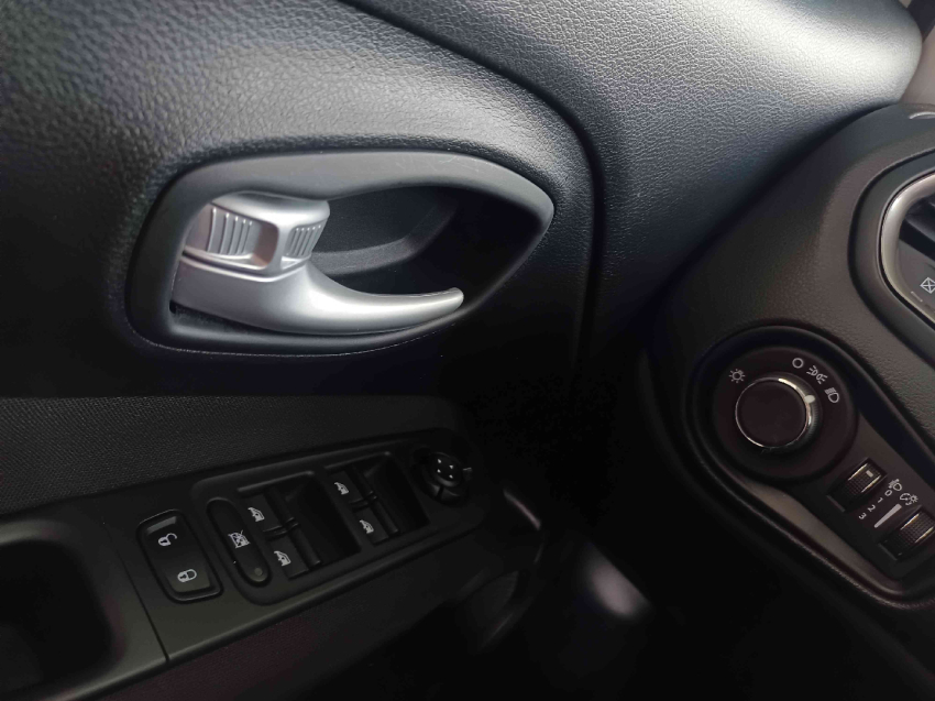 jeep renegade 1.3 t270 turbo flex altitude at6 4p automatico 202513