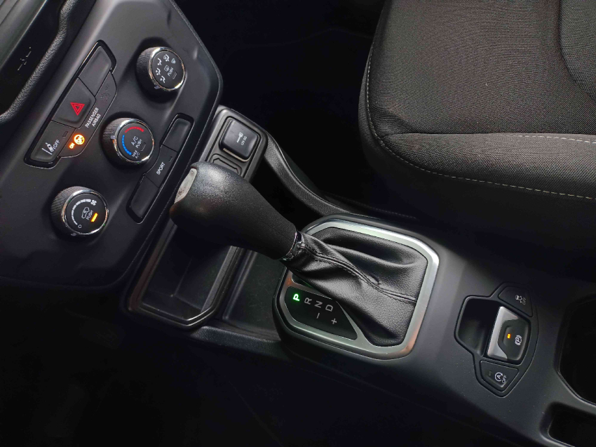 jeep renegade 1.3 t270 turbo flex sport at6 4p automatico 202314