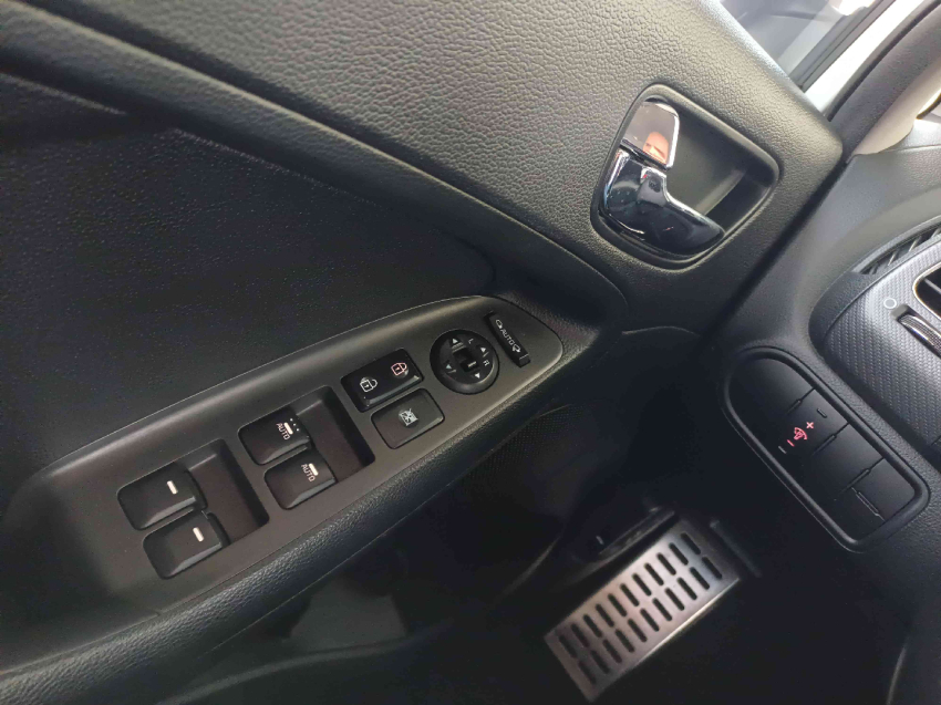 kia cerato 1.6 sx 16v flex 4p automatico 201715