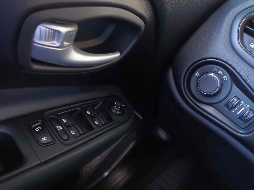 jeep renegade 1.3 t270 turbo flex longitude at6 4p automatico 202414