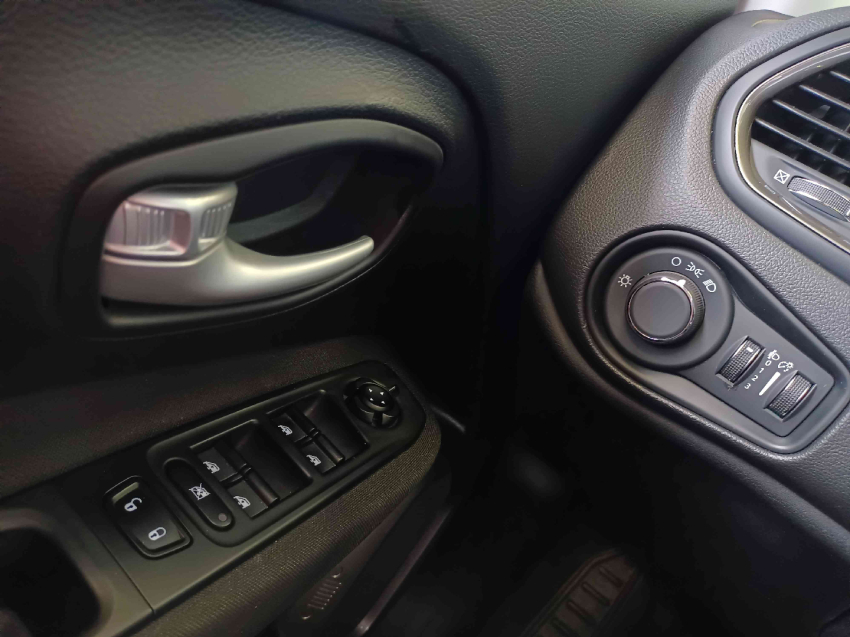 jeep renegade 1.3 t270 turbo flex sport at6 4p automatico 202414