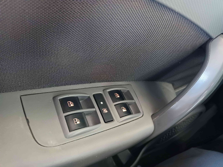 fiat palio 1.0 mpi attractive 8v flex 4p manual 201313