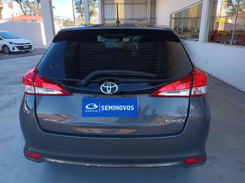 toyota yaris 1.3 16v flex xl live multidrive 4p automatico 20224
