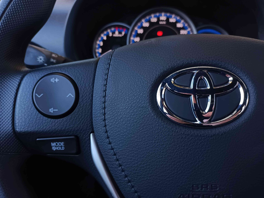 toyota yaris 1.3 16v flex xl live multidrive 4p automatico 202217